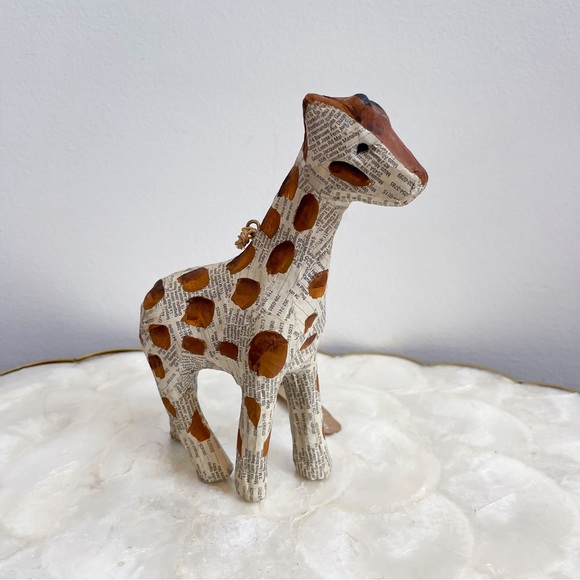Handcrafted Paper Mache Giraffe Ornament Safari Theme Nursery Decor NEW - Picture 1 of 11